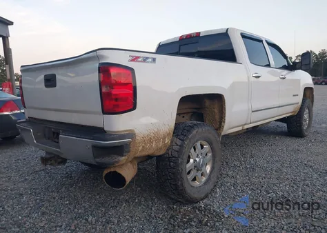 2015 Chevrolet Silverado 2500Hd Ltz z USA, uszkodzony, nr VIN 1GC1KWE89FF193044